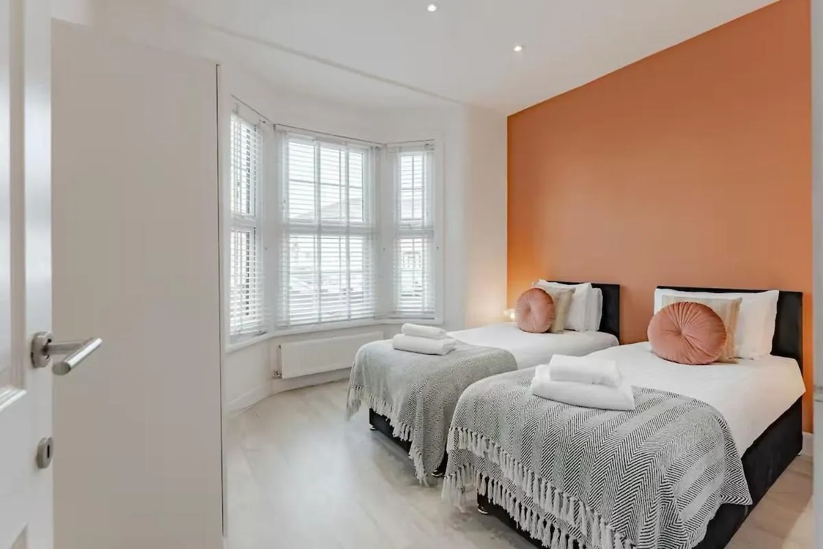 Apartmán The Shamrock Sleek And Chic - Private Garden - Ground Floor - East London - Sleeps 6 0*,