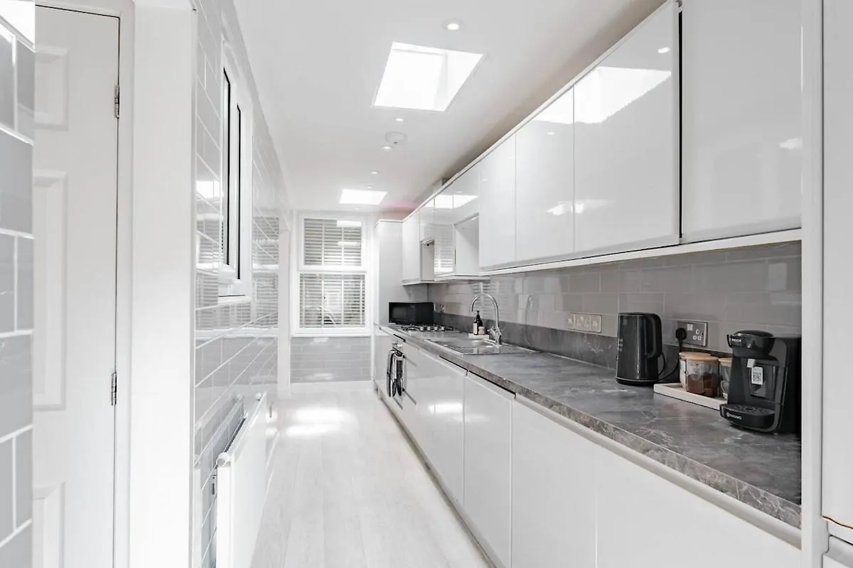 Apartmán The Shamrock Sleek And Chic - Private Garden - Ground Floor - East London - Sleeps 6 0*,  Velká Británie